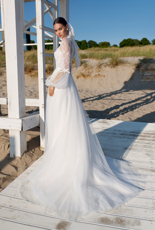 Stinga A-line High neck Off White Wedding dress