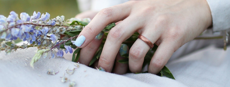 What are silicone wedding rings and why is everyone raving about them?