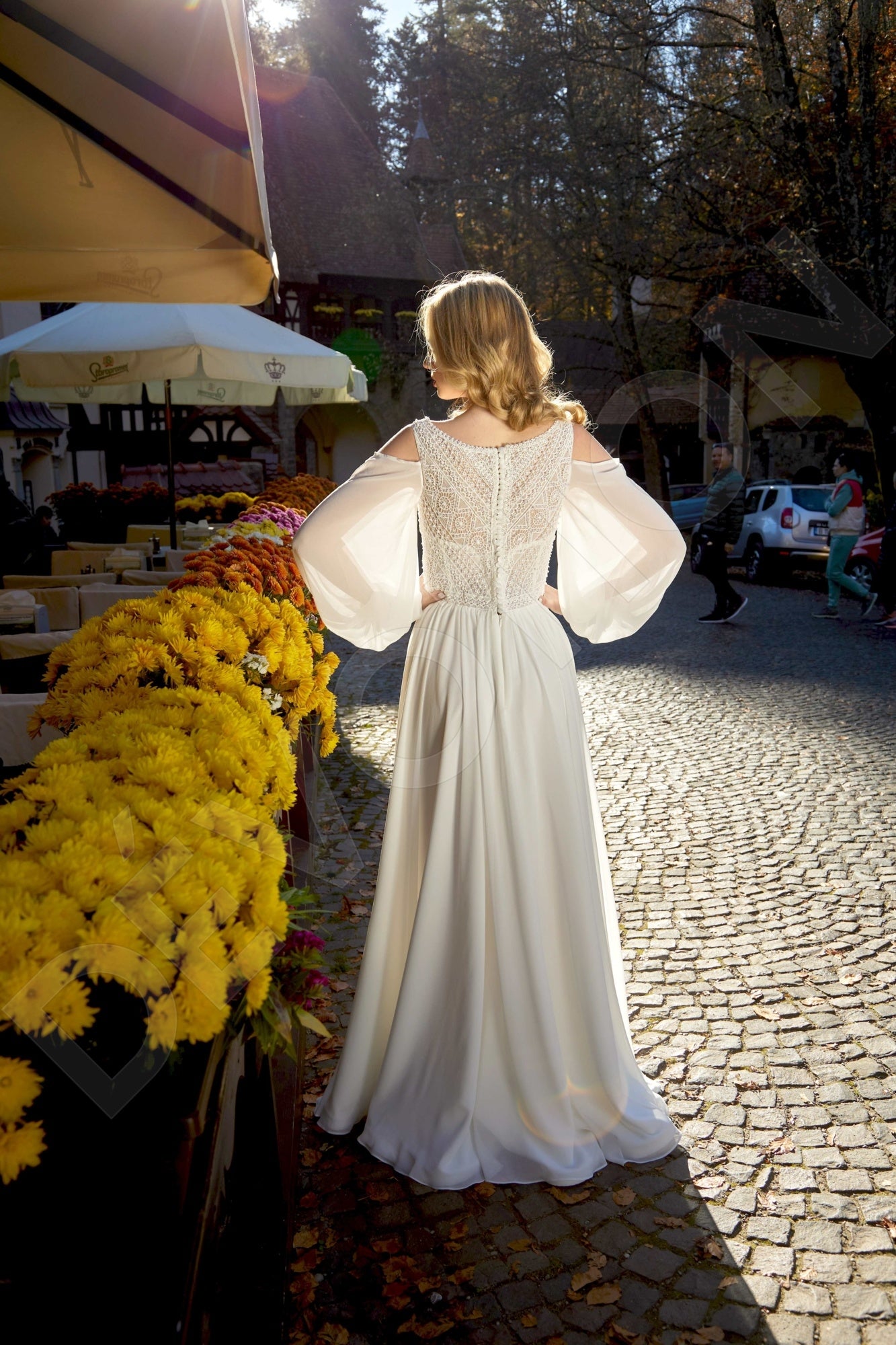 Emmie A-line V-neck Milk Wedding dress