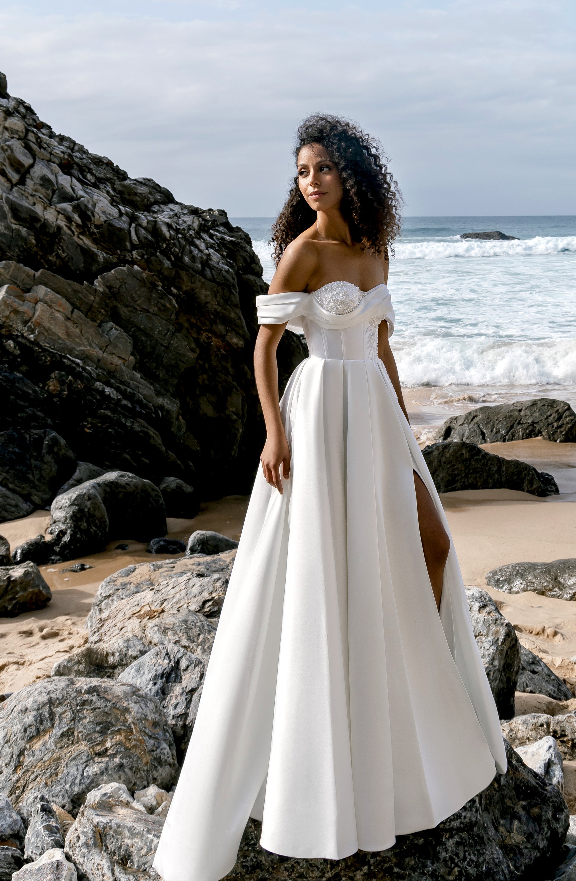 Astras A-line  Off-shoulder/Drop shoulders Milk Wedding dress