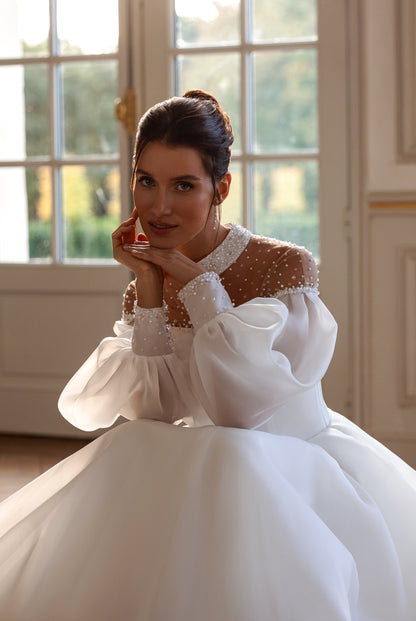Amarante-Marie A-line Hight neck Milk Wedding dress