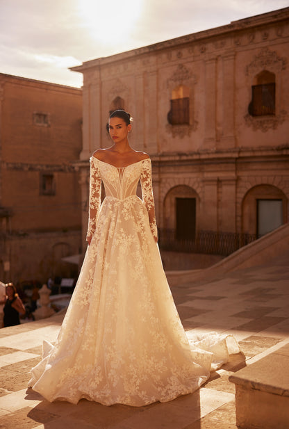 Samanda A-line Off-shoulder/Drop shoulders Milk Wedding dress