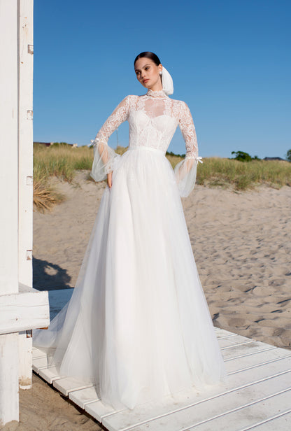 Stinga A-line High neck Off White Wedding dress