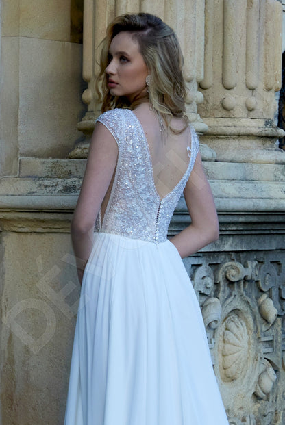 Sofiya A-line Deep V-neck Milk Wedding dress