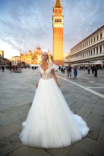 Ilona A-line Sweetheart Milk Wedding dress