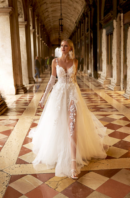 Ariane A-line V-neck Milk Wedding dress