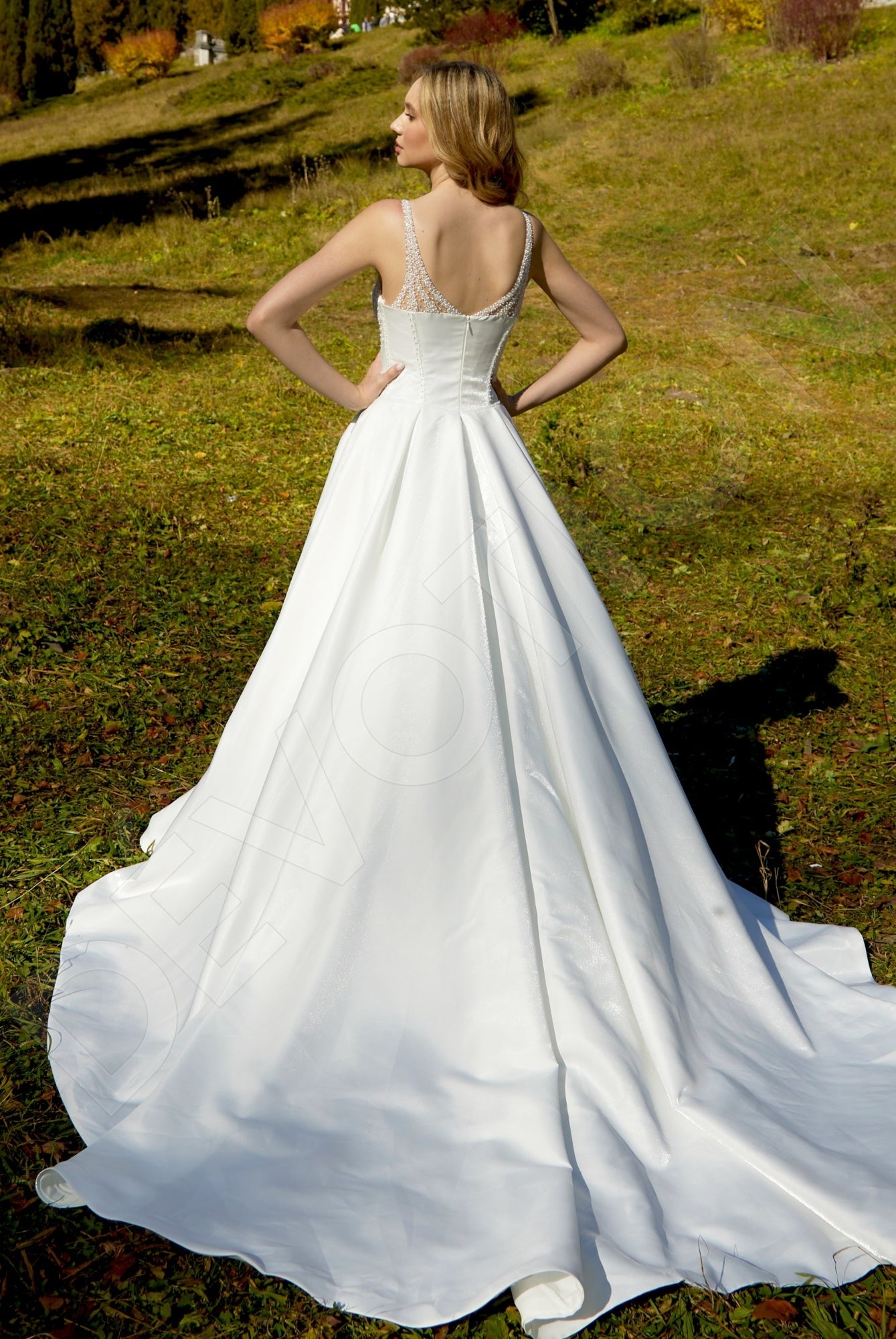 Avgusta A-line Sweetheart Milk Wedding dress
