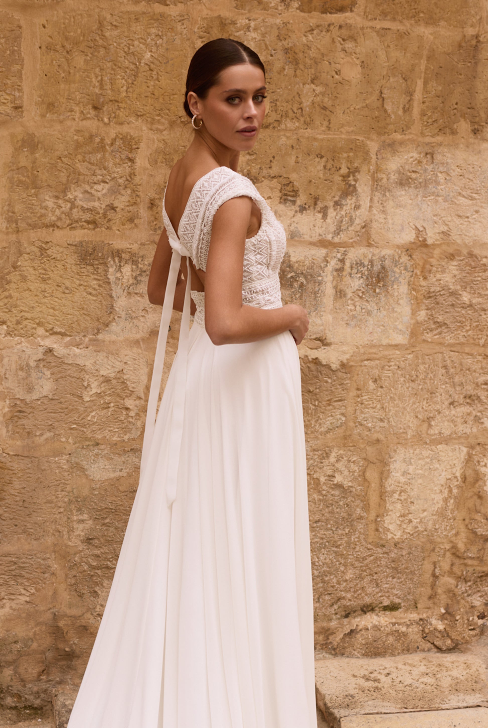 Avenel A-line V-neck Milk Wedding dress