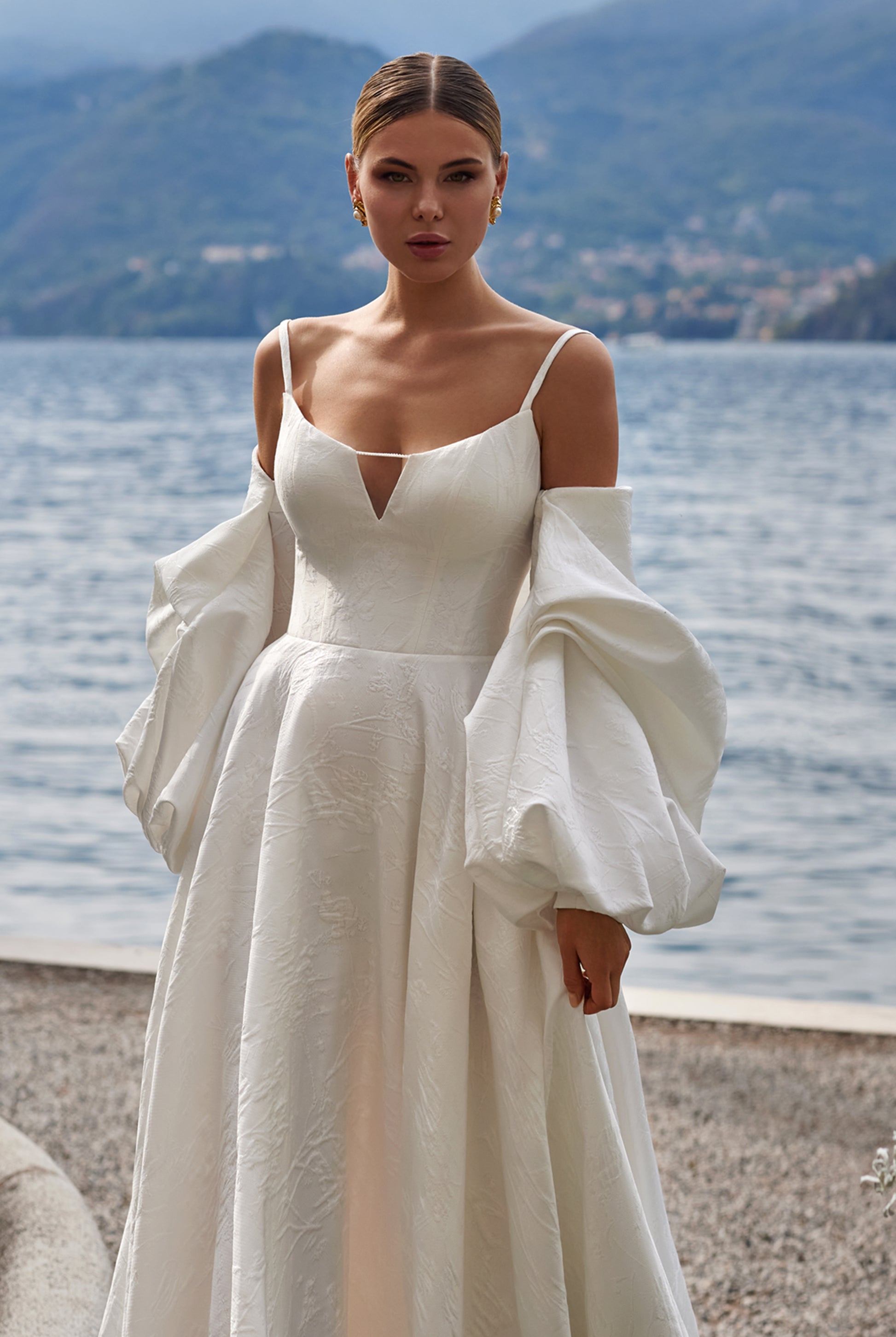 Avita A-line Sweetheart Milk Wedding dress