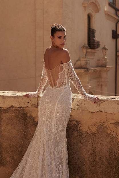 Kylie Trumpet/Mermaid Off Shoulder Milk Wedding dress