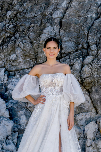 Andreia A-line Straight across Milk Wedding dress