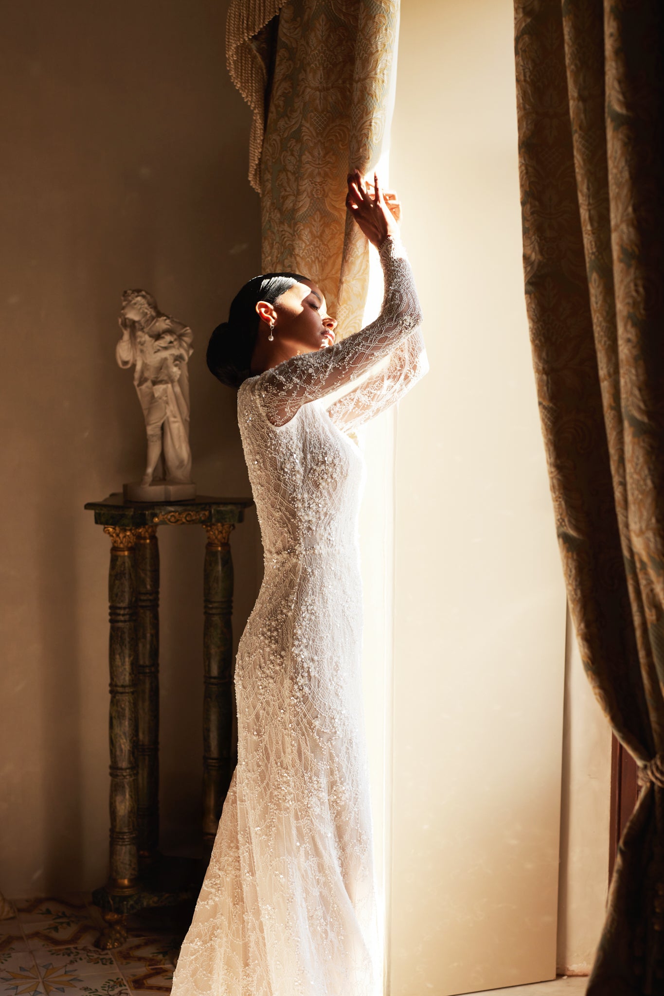 Eloven Two in one High neck Ivory Wedding dress