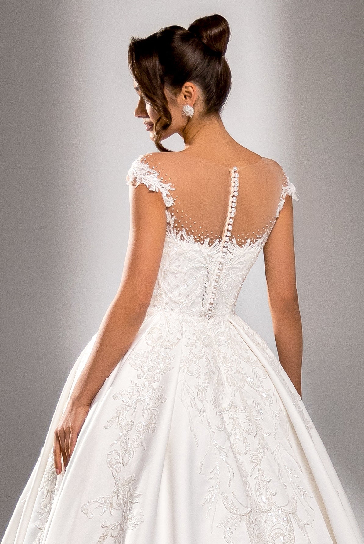 Halston Princess/Ball Gown Illusion Milk Wedding dress