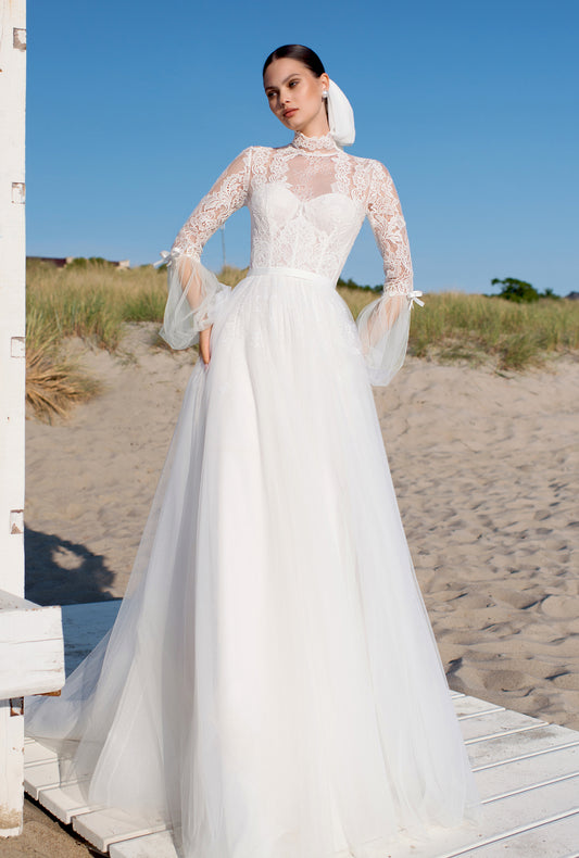 Stinga A-line High neck Off White Wedding dress