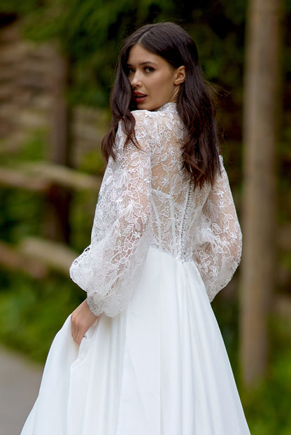 Mika A-line High neck Milk Wedding dress