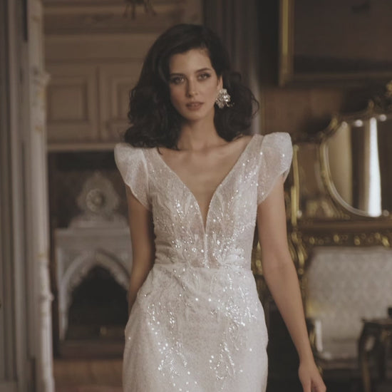 Ilfa Trumpet/Mermaid Deep V-Neck Vanilla/Off White Wedding dress