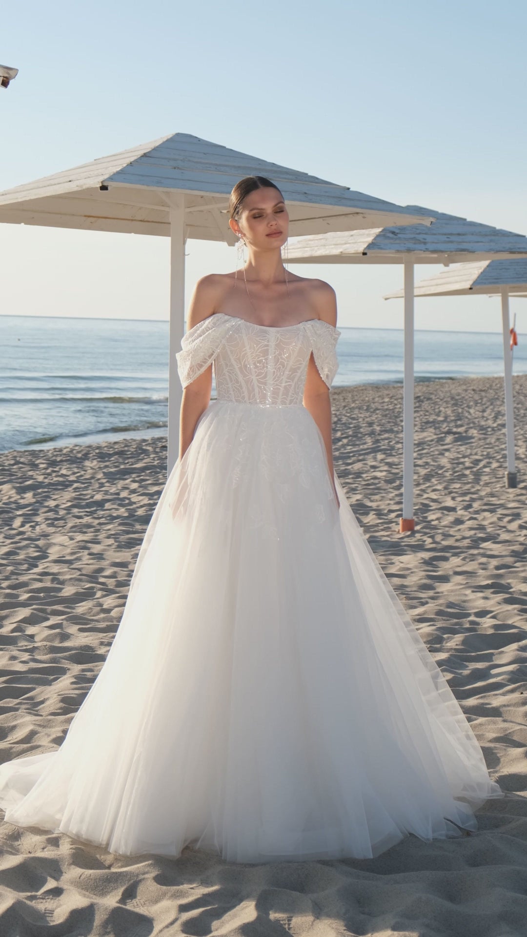 Fila A-line Off-shoulder/Drop shoulders Off White Wedding dress