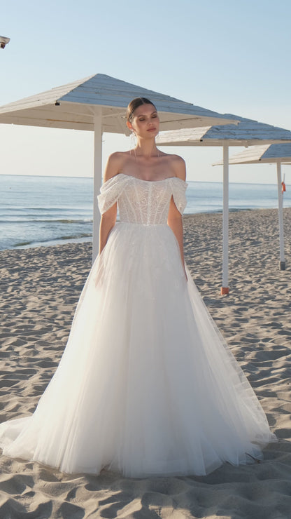 Fila A-line Off-shoulder/Drop shoulders Off White Wedding dress
