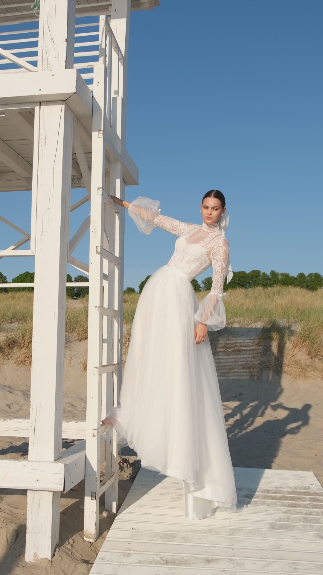 Stinga A-line High neck Off White Wedding dress video