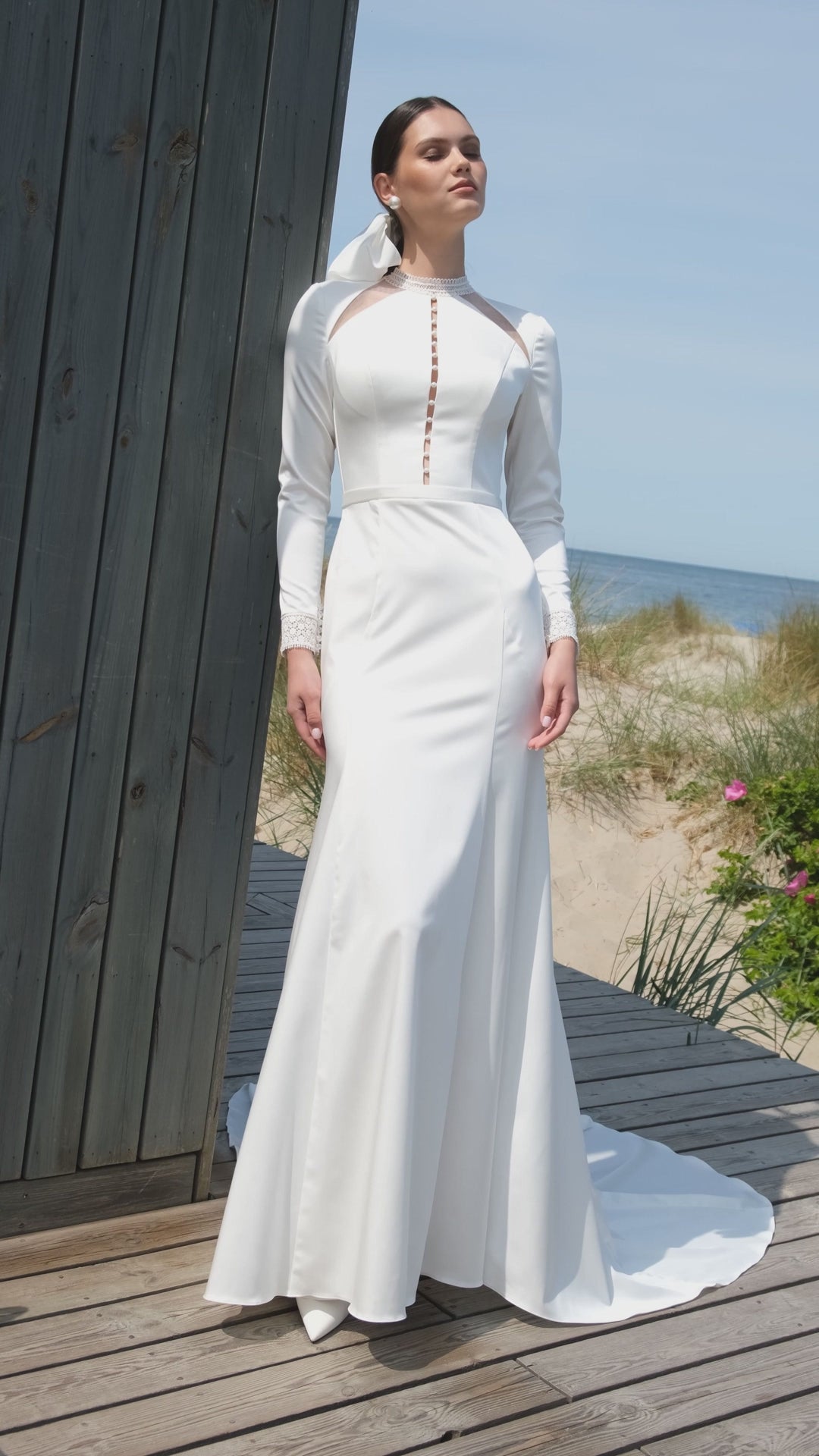 Elensher Trumpet/Mermaid High neck Off White Wedding dress video