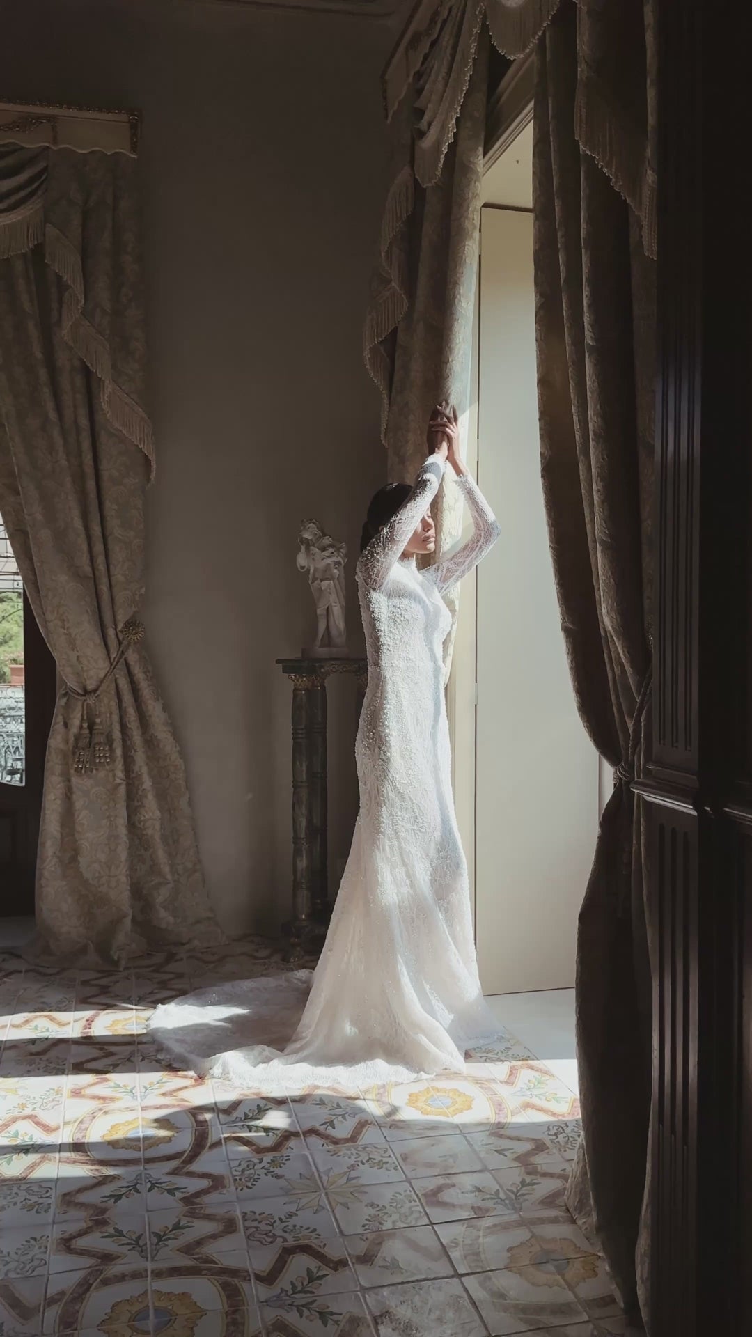 Eloven Two in one High neck Ivory Wedding dress video