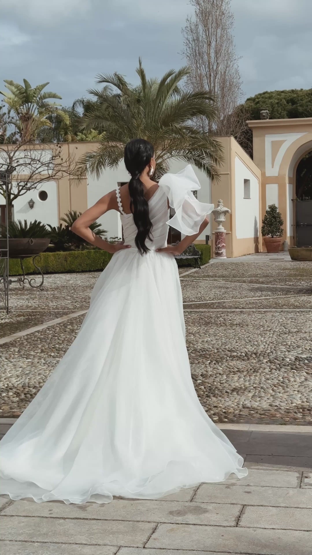 Elmira A-line Asymmetric/One Ivory Wedding dress