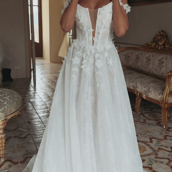 Nymph A-line Scoop Ivory Wedding dress