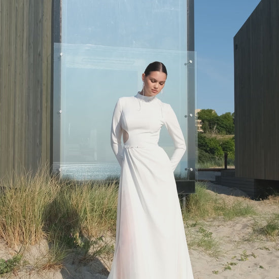 Naisi A-line High neck Off White Wedding dress