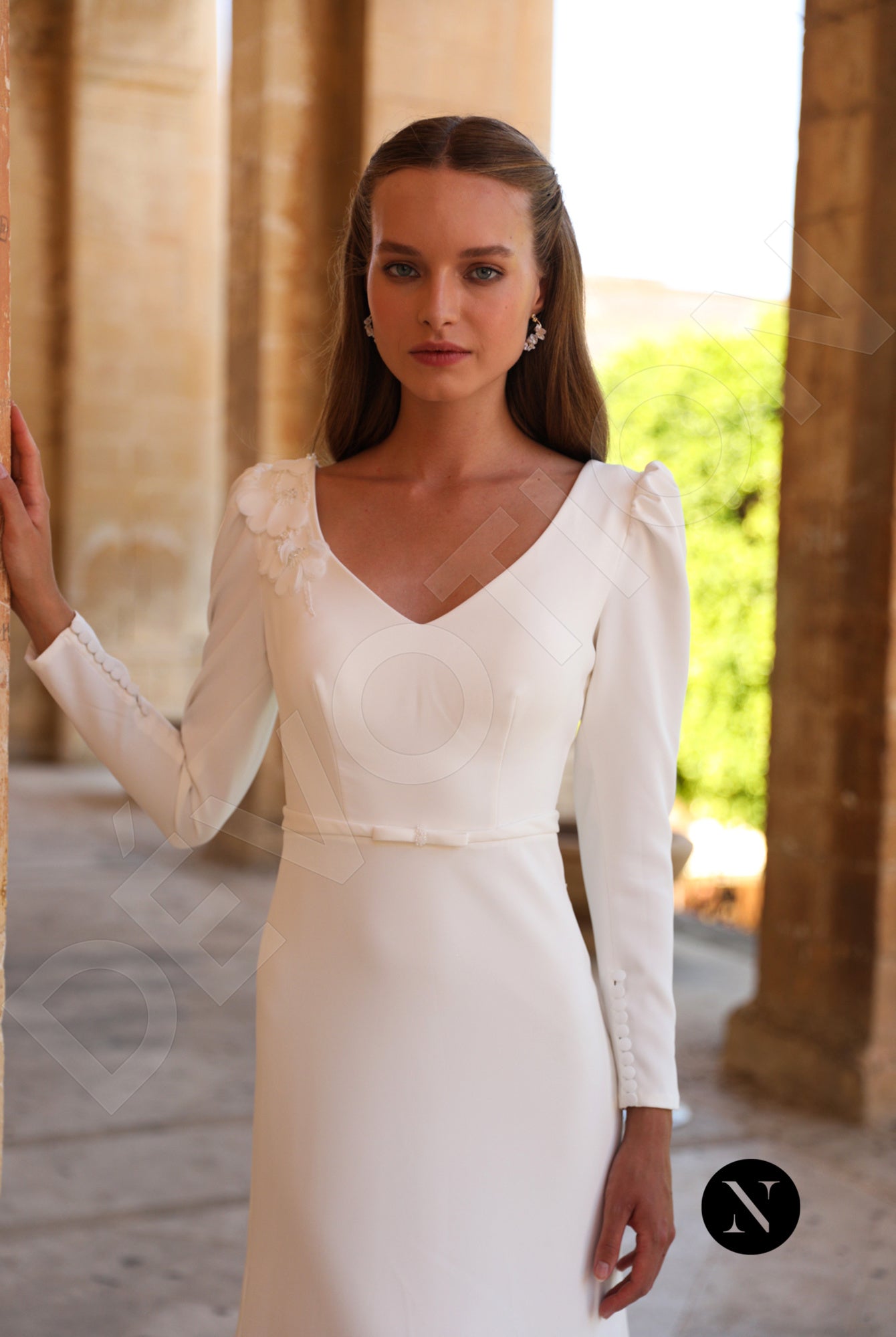 Dona Trumpet/Mermaid V-neck Ivory Wedding dress