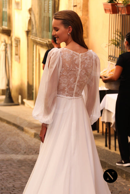 Friede A-line Boat/Bateau Ivory Wedding dress 3