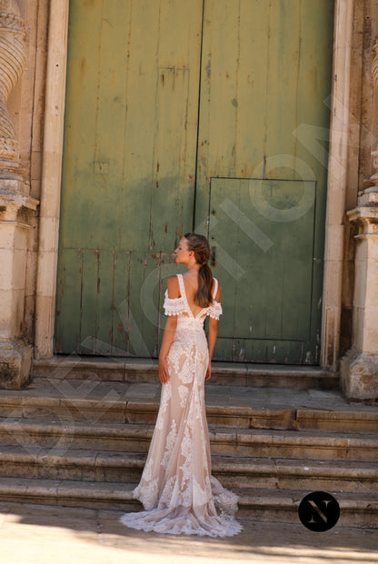 Salme Trumpet/Mermaid Deep V-neck Ivory/Nude Wedding dress 7