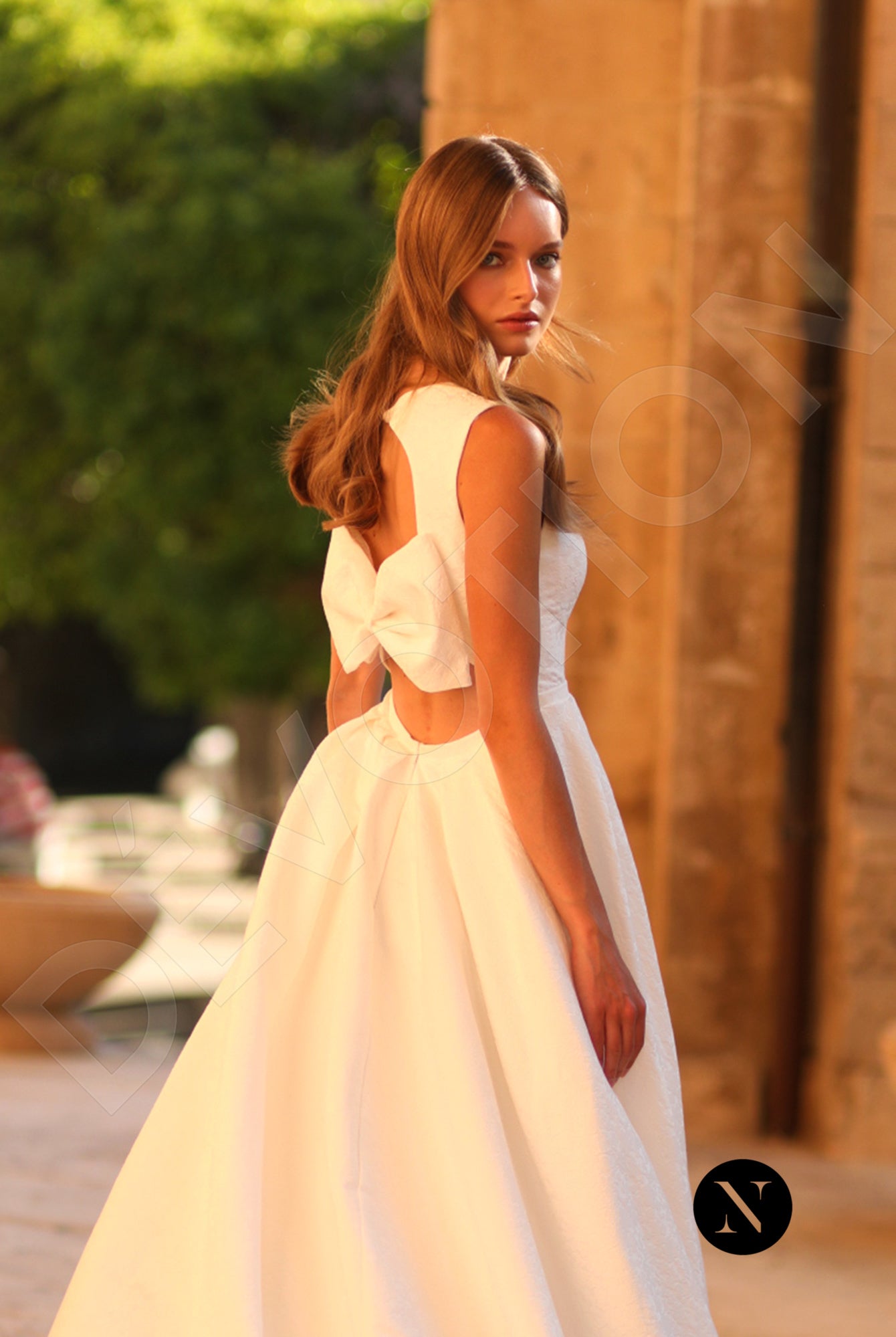 Tine A-line Scoop Ivory Wedding dress