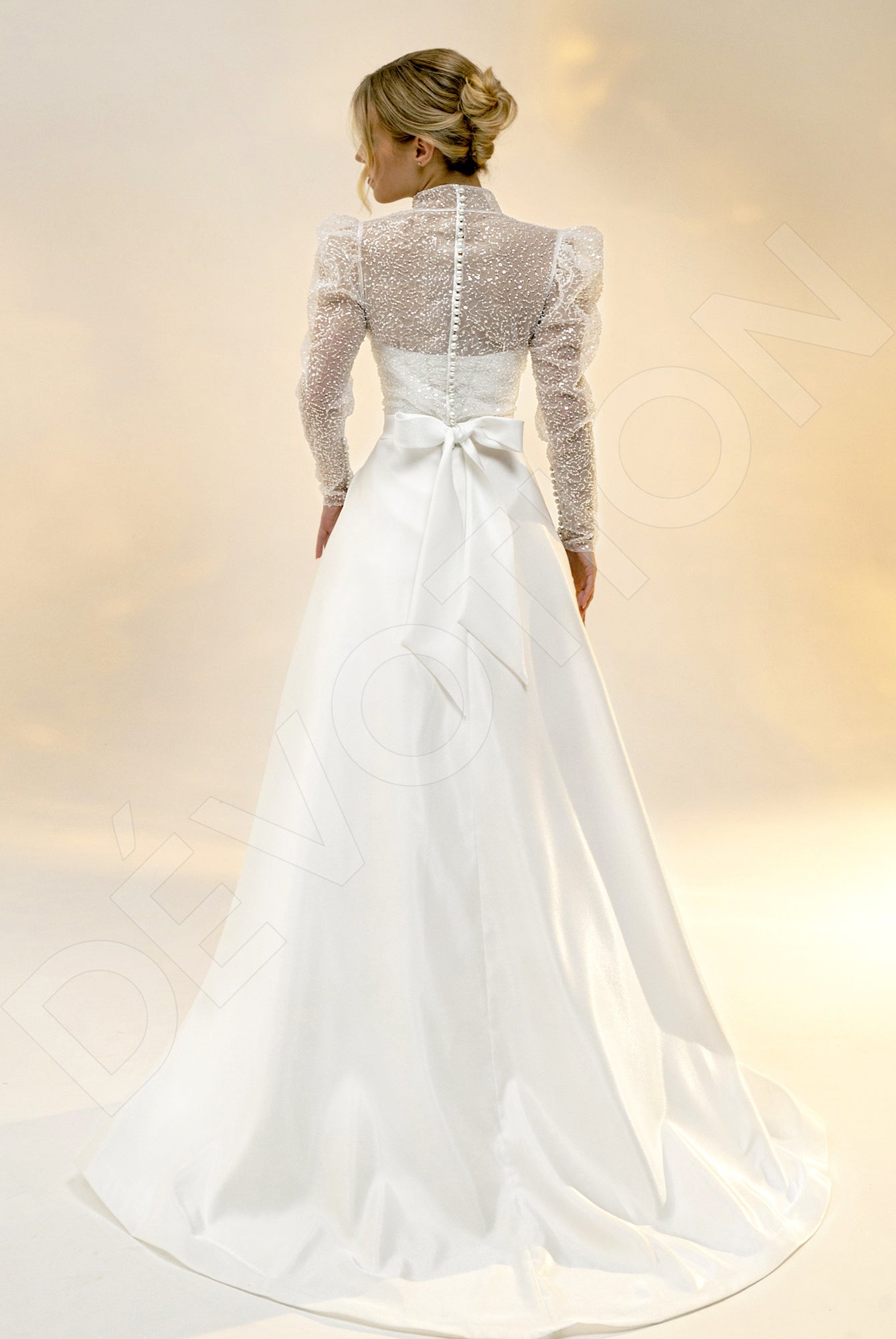 Kerina A-line Sweetheart Light Ivory Wedding dress