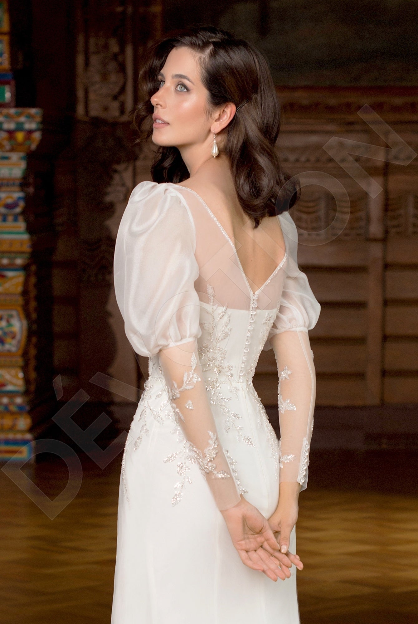 Maily Trumpet/Mermaid Deep V-Neck Off White Wedding dress