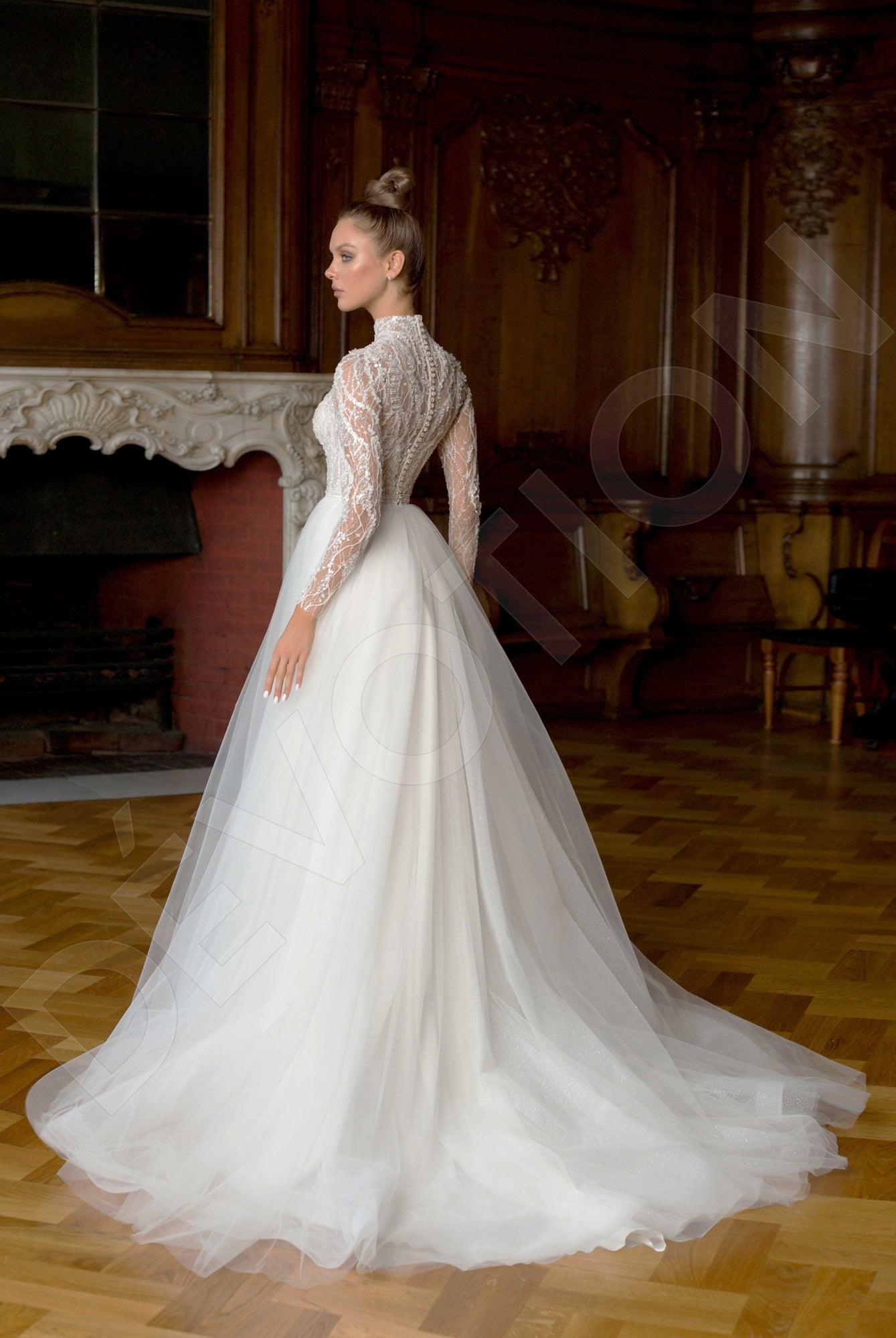 Misteria Princess/Ball Gown High neck Off White Wedding dress