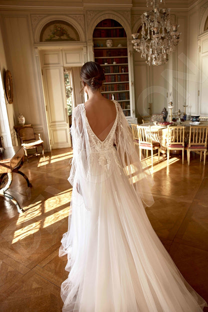 Fly A-line Sweetheart Milk Wedding dress