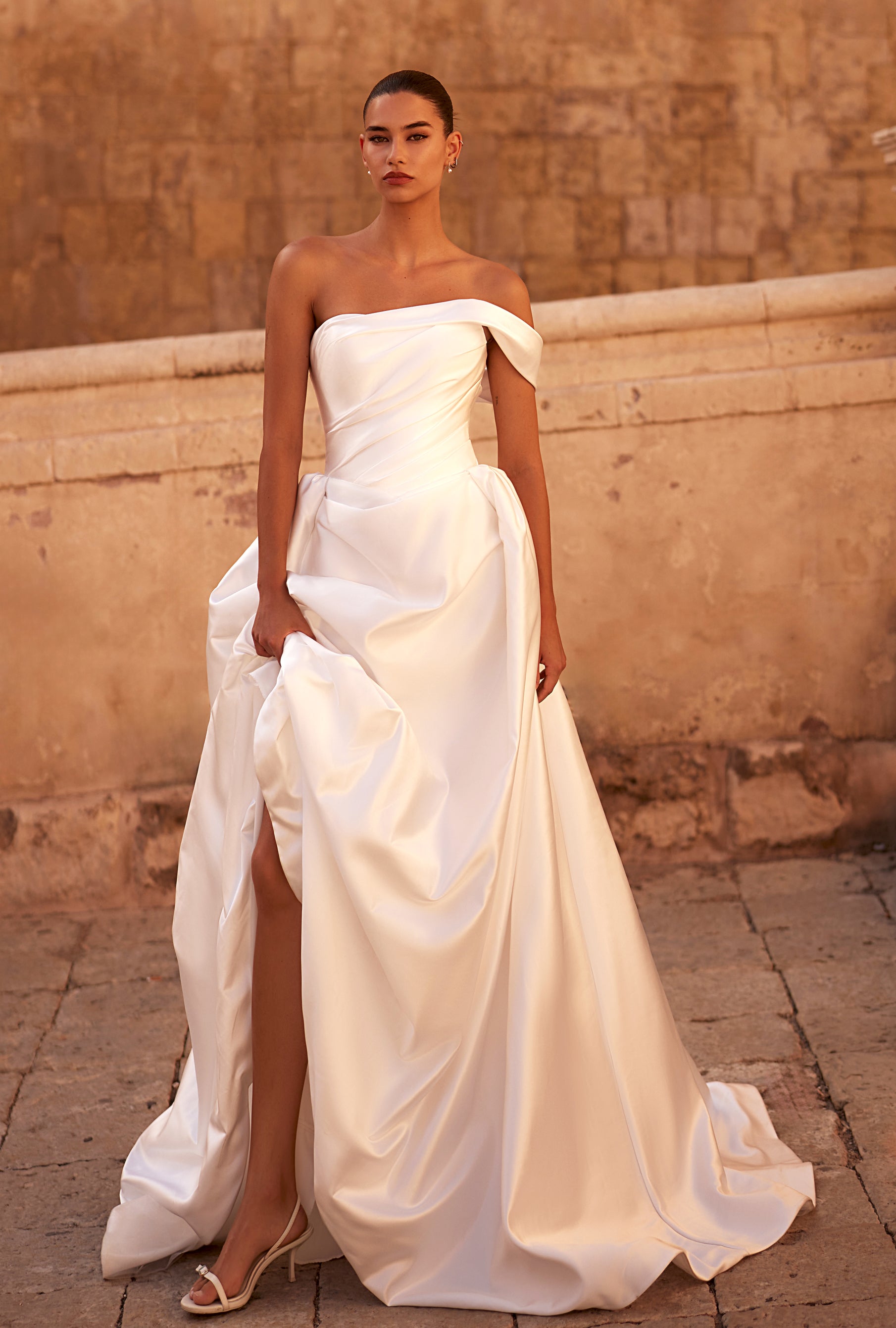 Lidia A-line Off-shoulder/Drop shoulders Milk Wedding dress