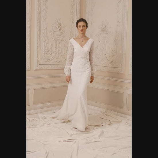 Selena Trumpet/Mermaid V-neck Ivory Wedding dress