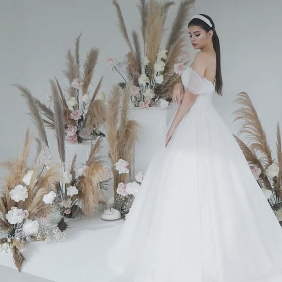 Elaria A-line Sweetheart Ivory Wedding dress