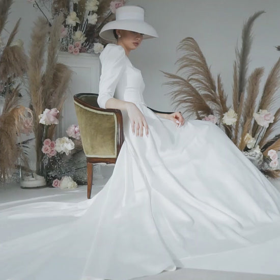 Nubia A-line Square Lightivory Wedding dress