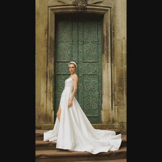 Dervia A-line Straight across Milk Wedding dress
