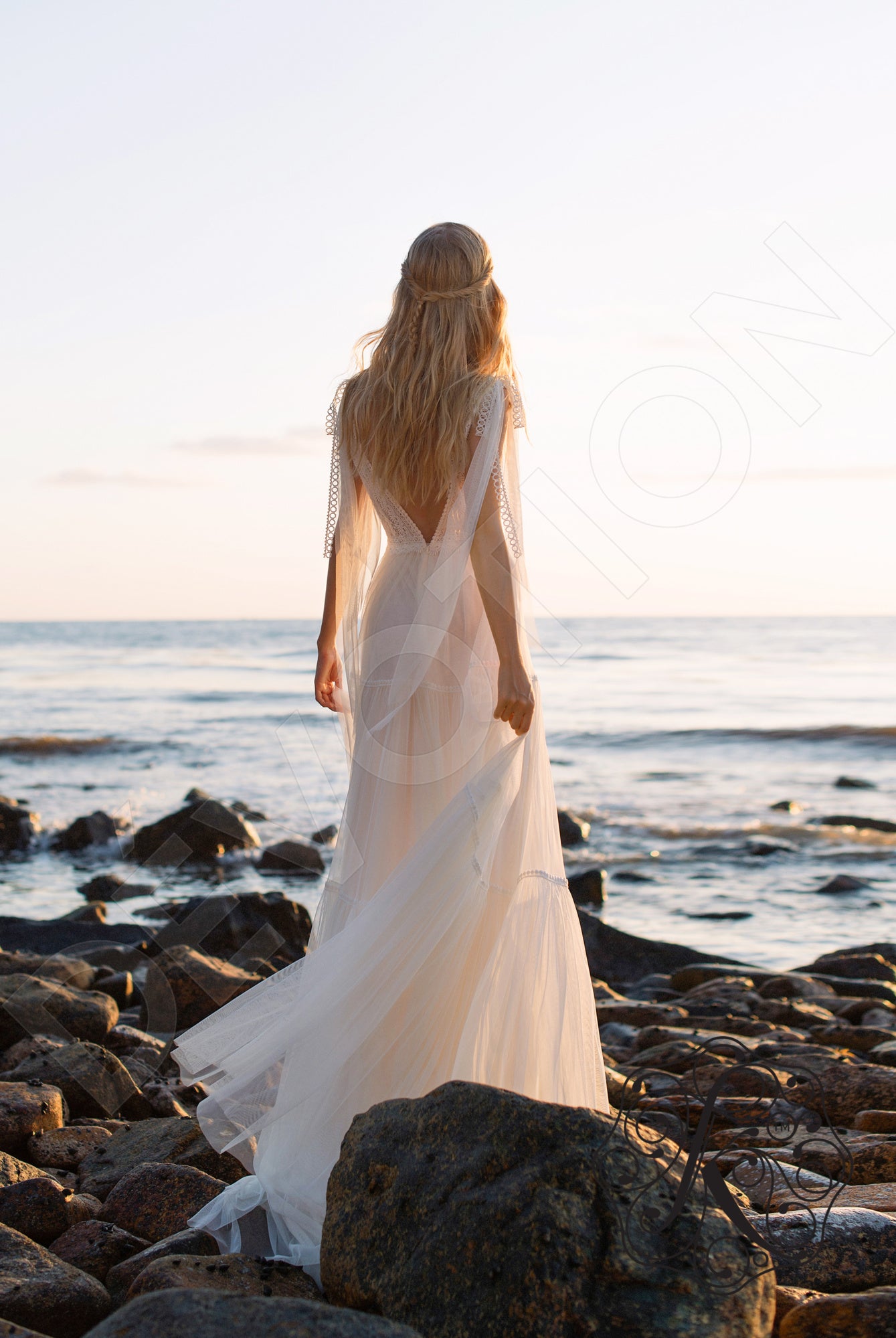 Angelica A-line Deep V-neck Milk Wedding dress