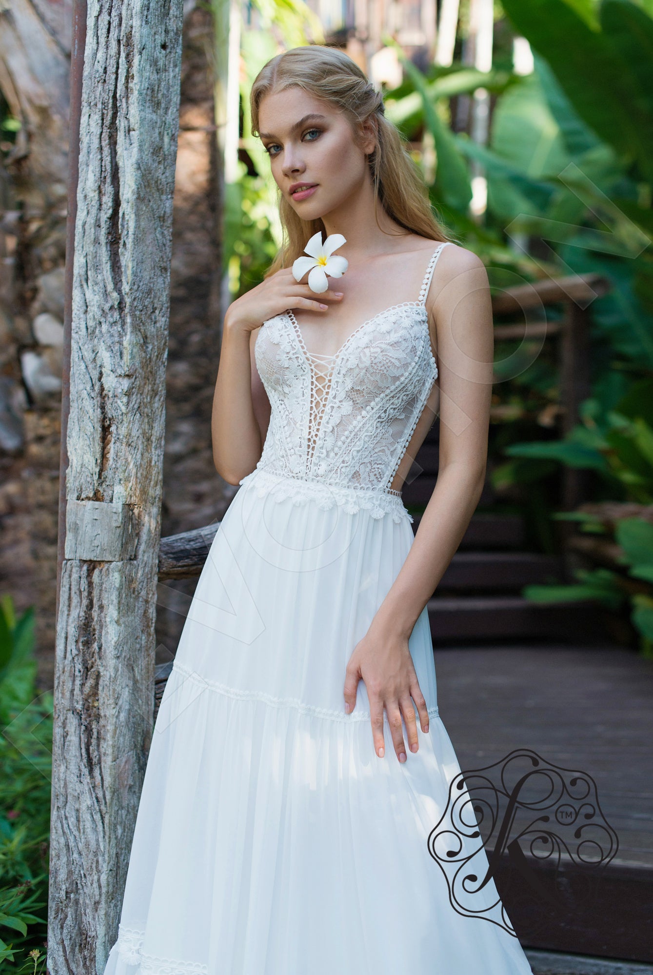 Eos A-line Deep V-neck Milk Wedding dress