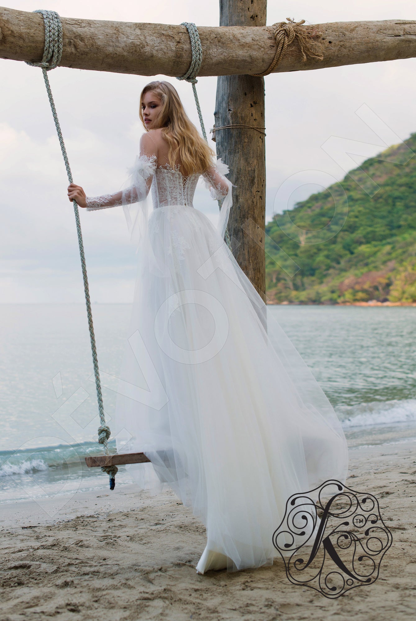 Flamenca Illusion back A-line Long sleeve Wedding Dress 4