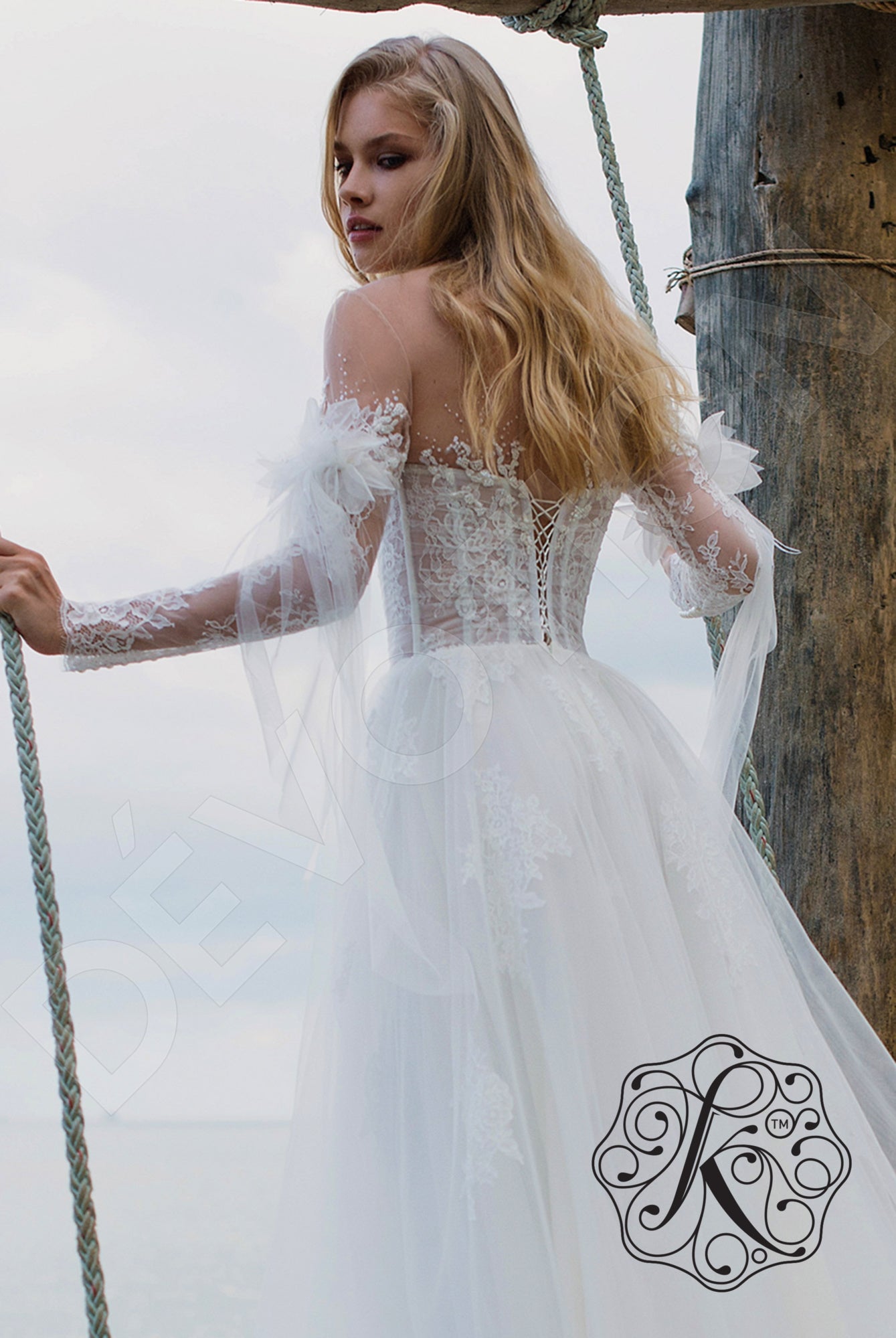 Flamenca A-line Illusion Milk Wedding dress