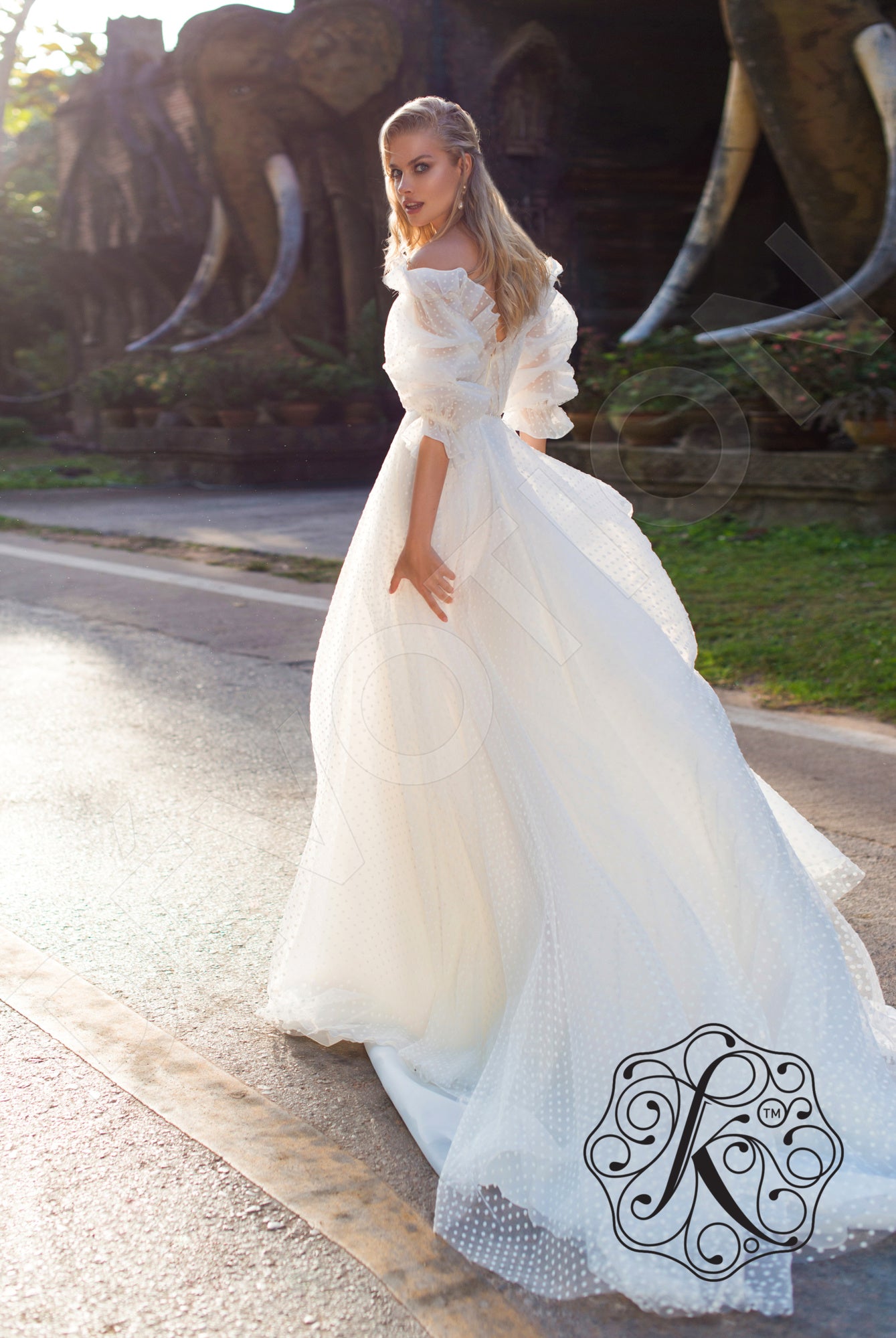 Lidiana A-line Off-shoulder/Drop shoulders Milk Wedding dress