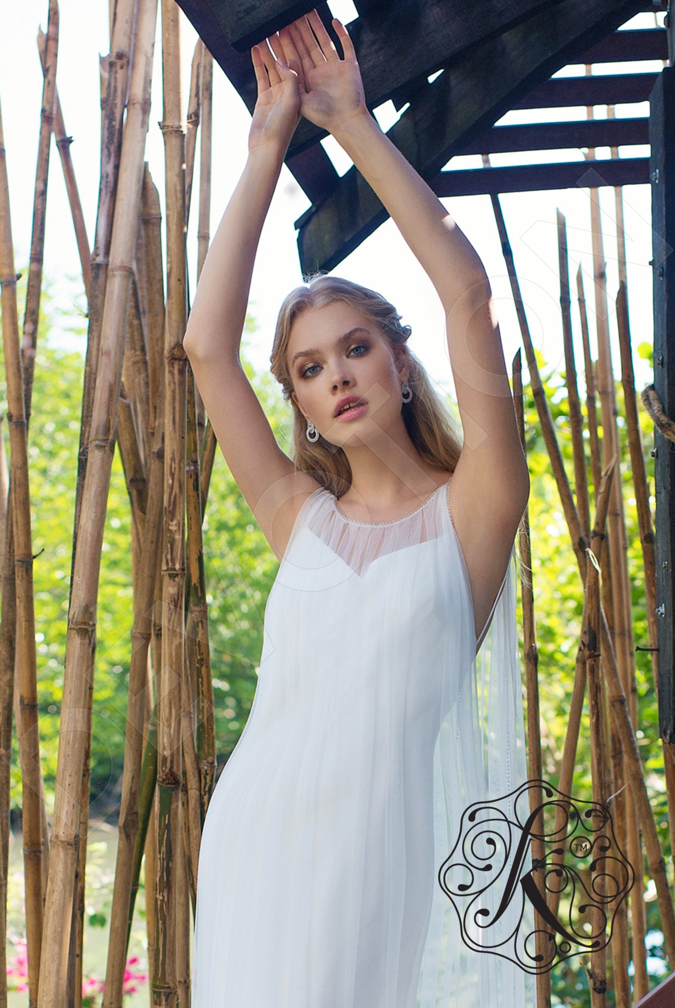 Saphira A-line V-neck Milk Wedding dress