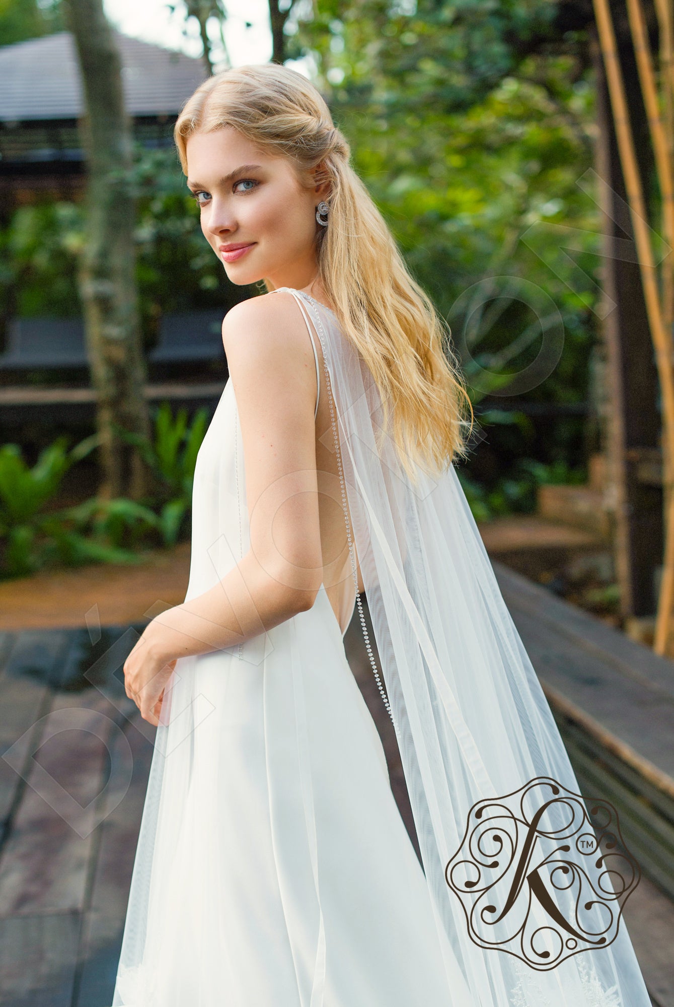 Saphira Open back A-line Straps Wedding Dress 3