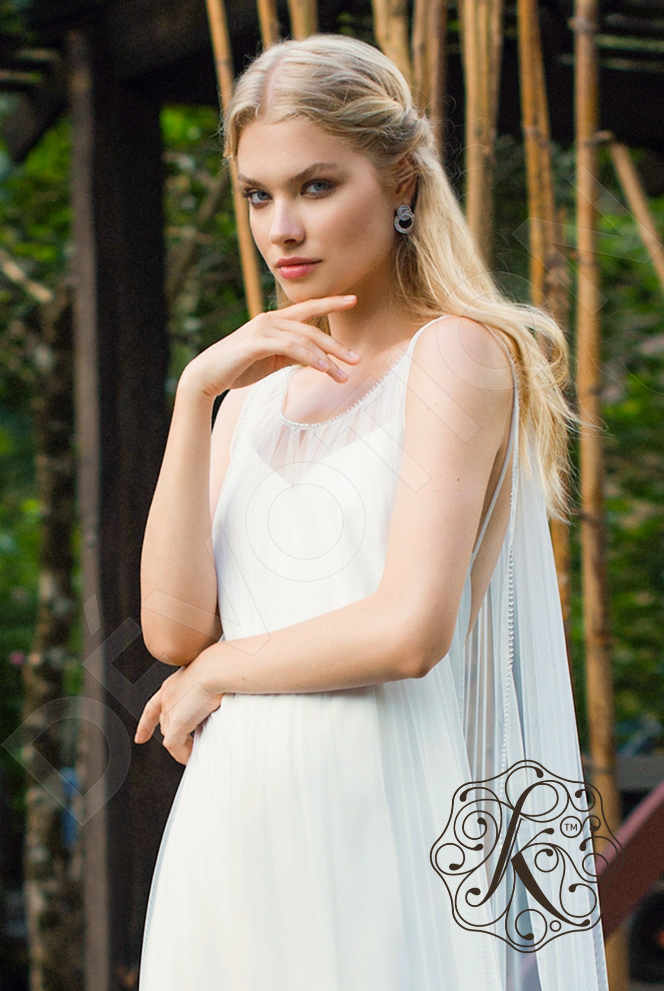 Saphira A-line V-neck Milk Wedding dress