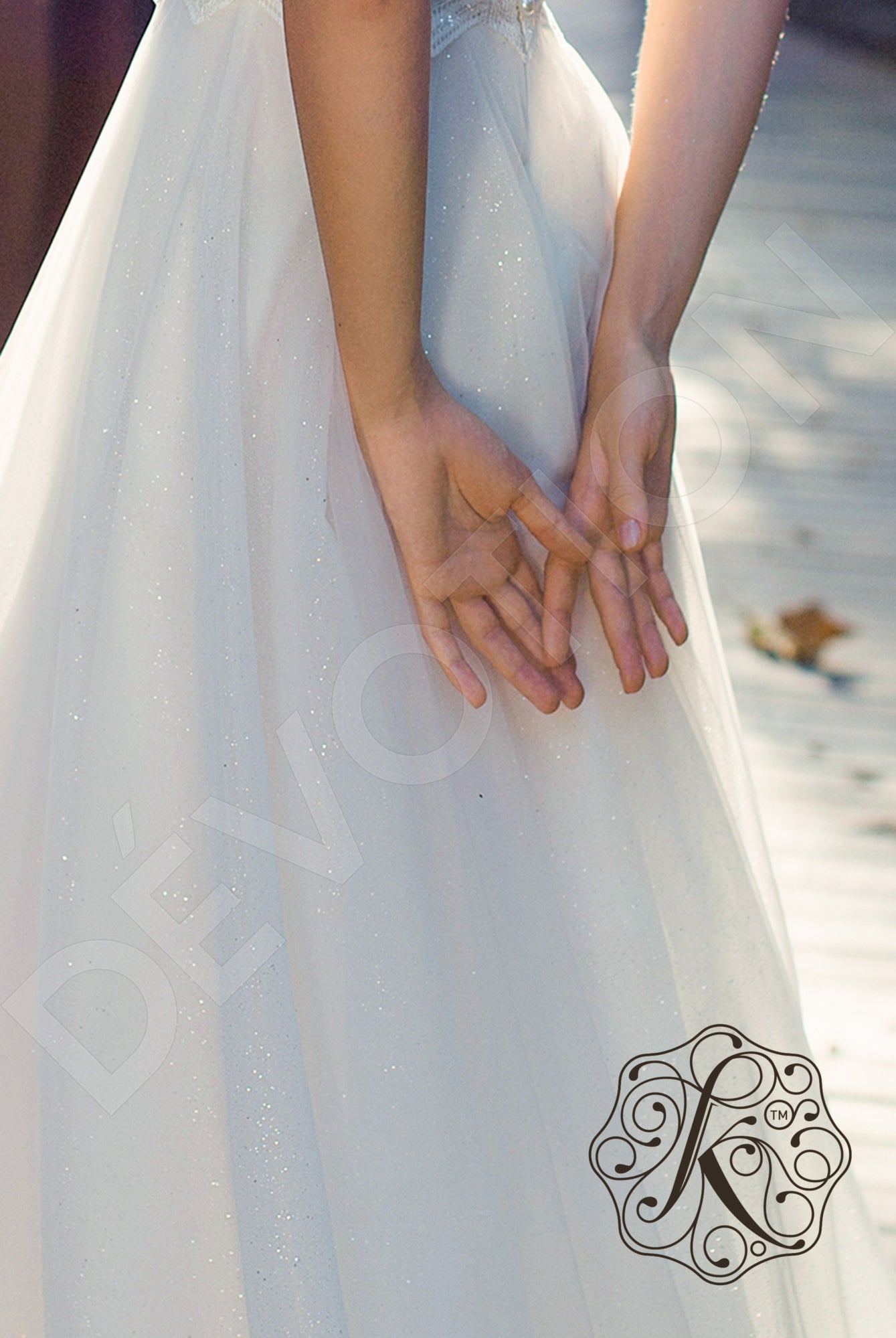 Scarlet A-line Deep V-neck Milk Wedding dress